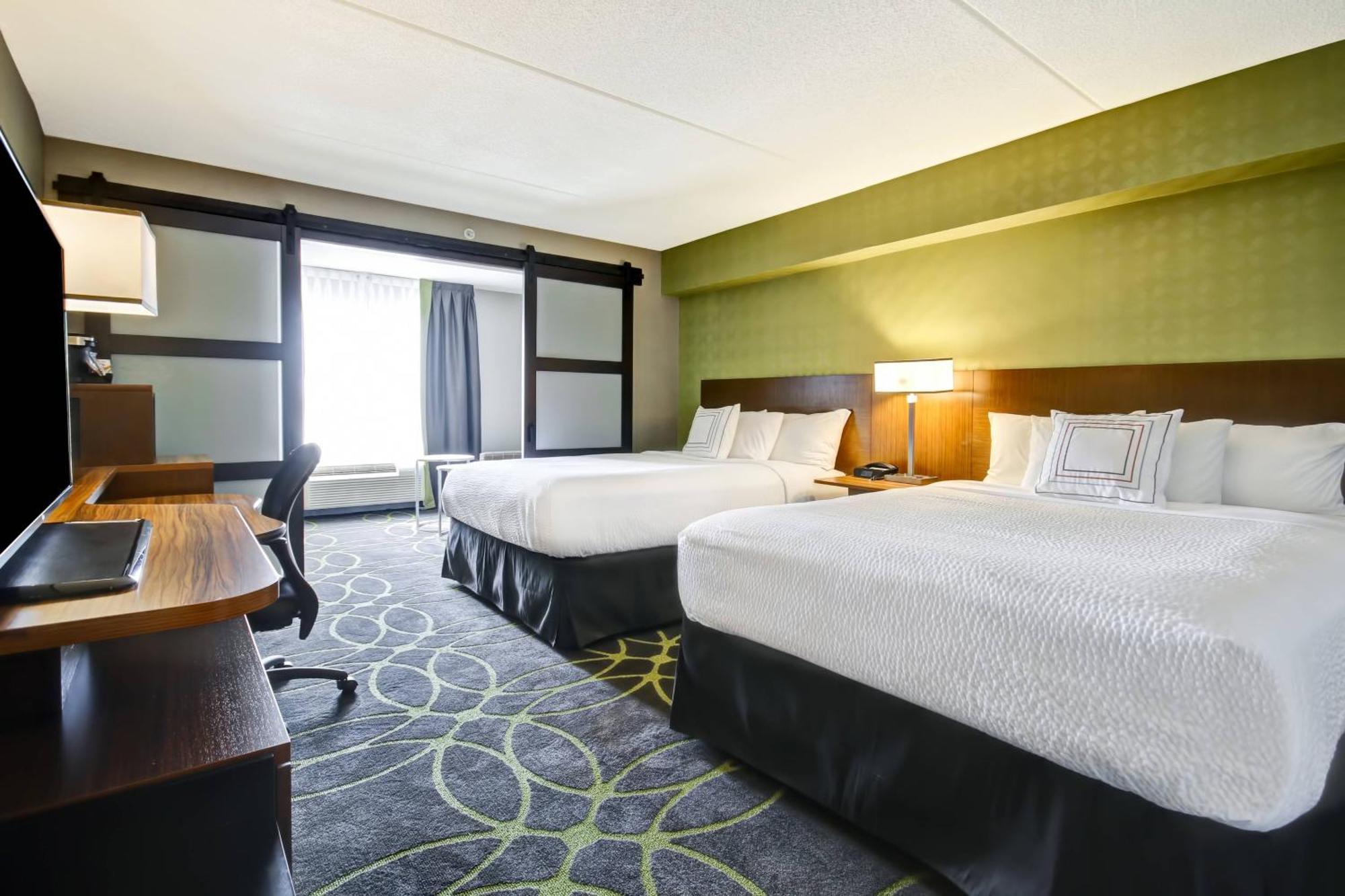 1 Bedroom Suite, 2 Queen, Sofa bed,1632242624:JPEG